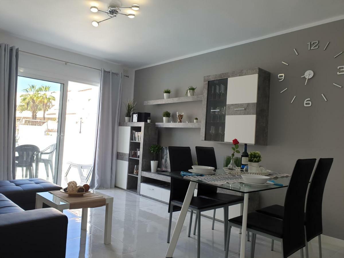 Casa Flores With Heated Pool, Only 490 Meters To The Beach, Balcony, Wifi Apartment