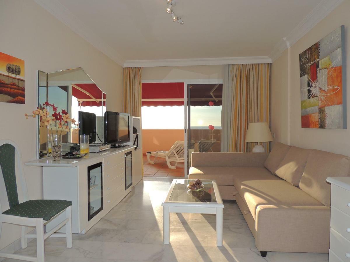 Romantic Retreat With Marine View