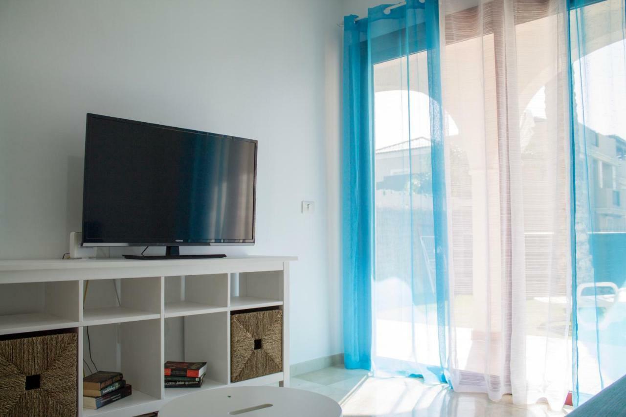Cozy With Garden Apartamento *