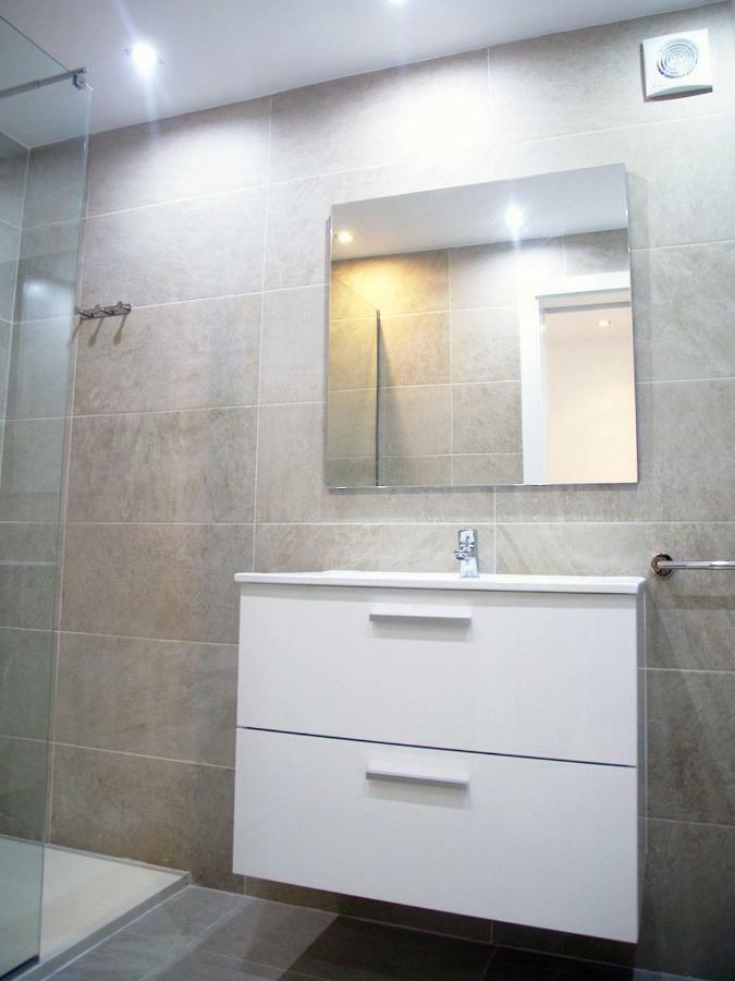2 Min Walk To - Private Solarium Hébergement de vacances *