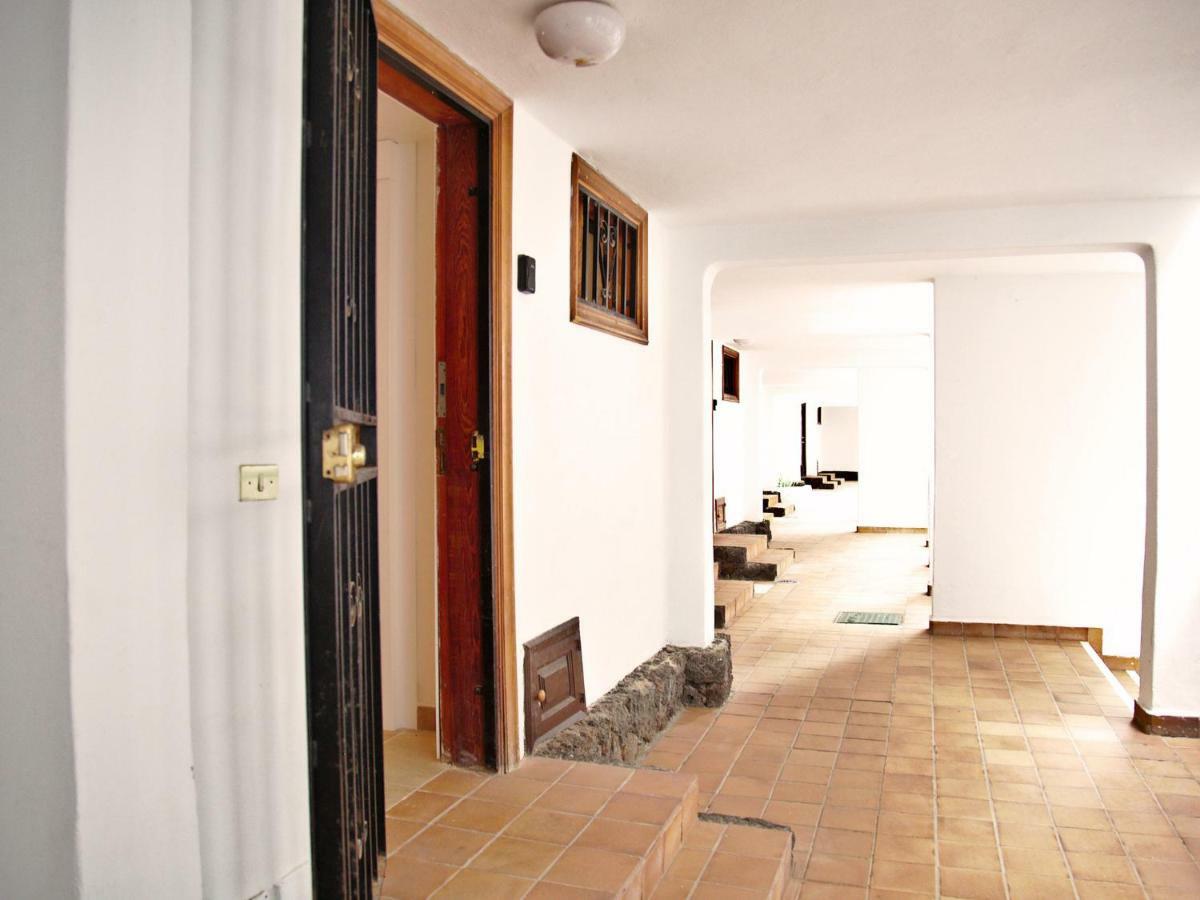 2 Min Walk To - Private Solarium *