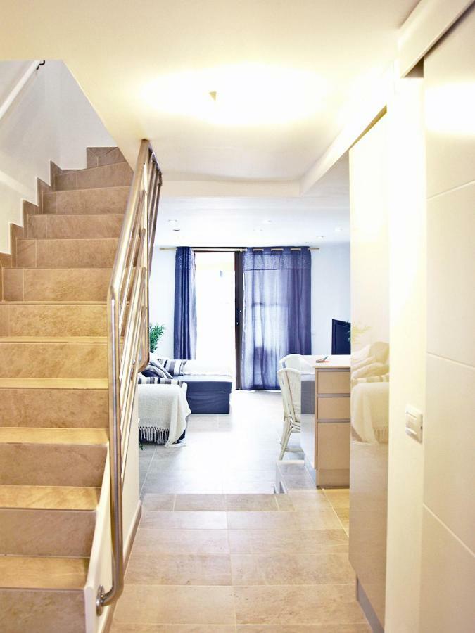 Hébergement de vacances 2 Min Walk To - Private Solarium *