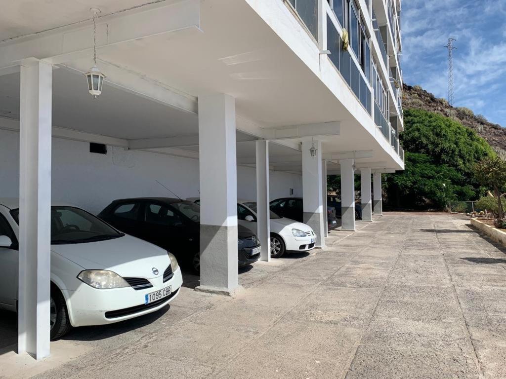 Apto Boca Cangrejo Netflix,parking,aire Acondicionado Y Rent Car
