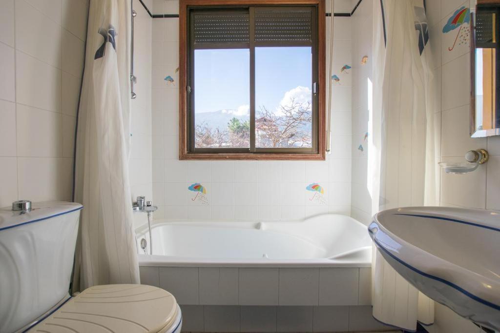 Rural With Private Pool *
