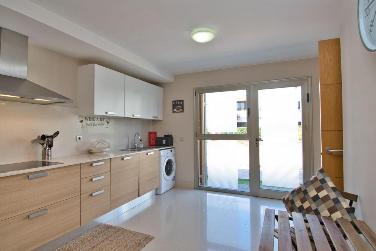 Sun Bay Villas, Lovely 3 Bed With Private Pool & Sea Views *