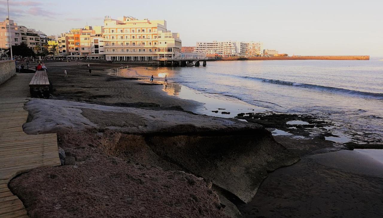 Alquilaencanarias-medano Colon Center, Near The * El Medano (Tenerife)