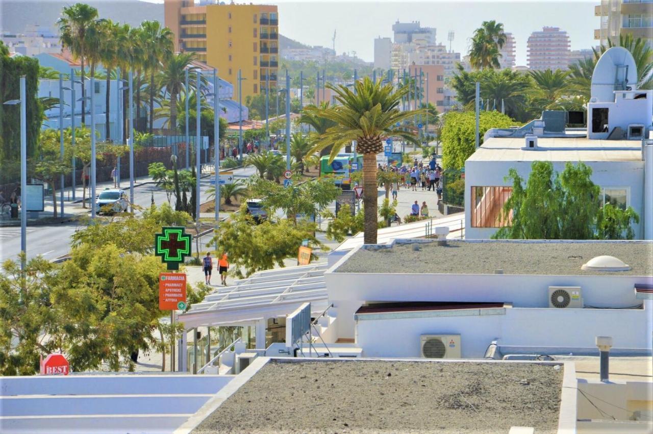 Centro-comercial-san-eugenio-adeje-spain Apartamento Costa Adeje (Tenerife)