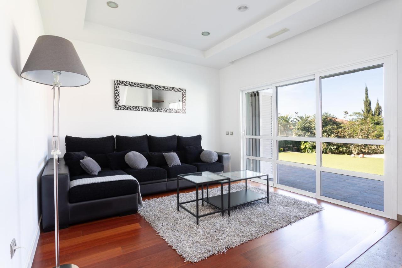 Home2book Luxury Villa *