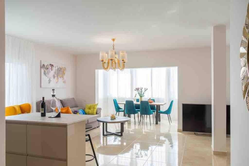Esmeralda. Luxury. 1 Line Of The Ocean. View! Quality! *