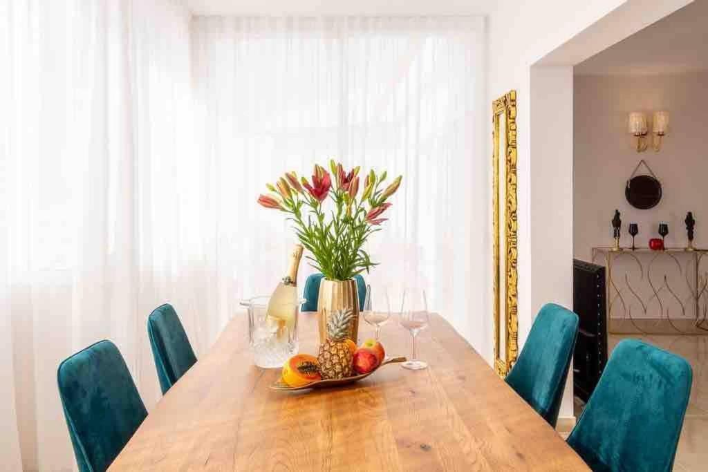 Apartment Esmeralda. Luxury. 1 Line Of The Ocean. View! Quality! *