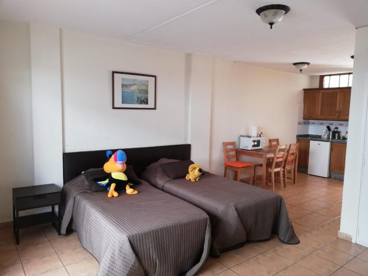 Apartment In Parque Cattleya, Playa De Americas