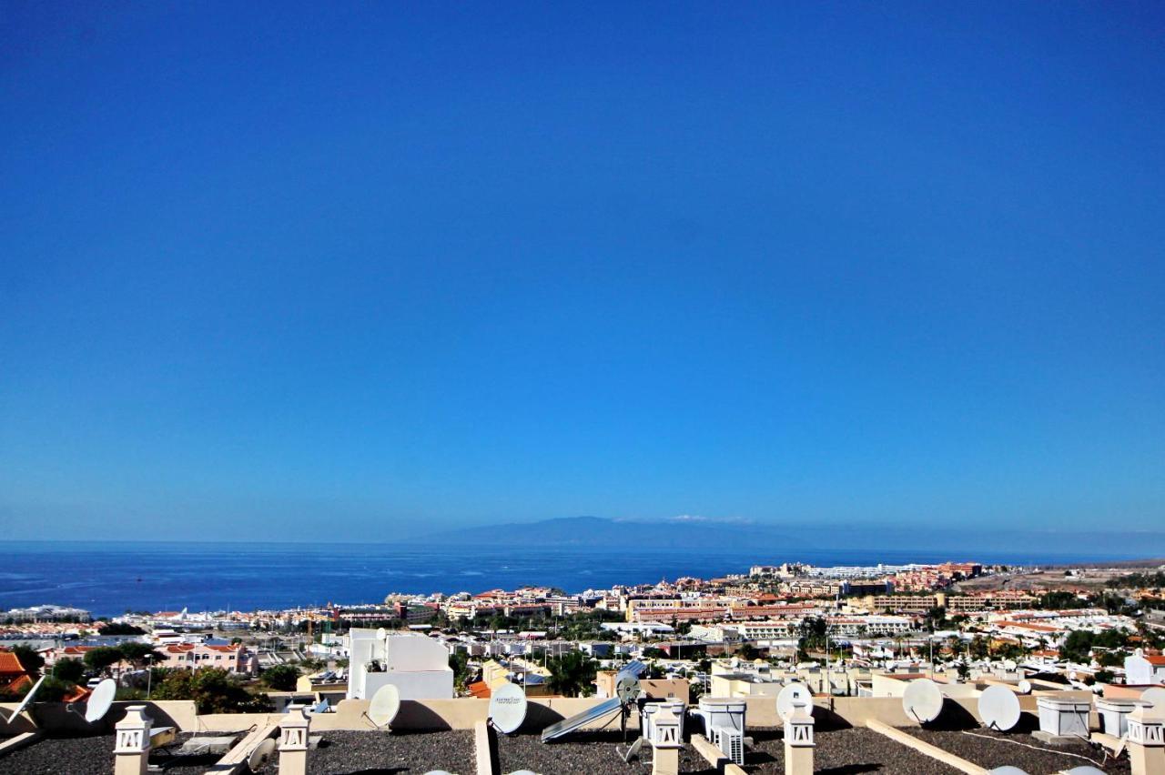 Cozy Townhouse With Ocean Views In Apartment Costa Adeje (Tenerife)