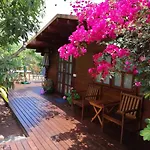 Cottage Bougainville