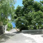 Cottage Bougainville