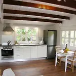 Cottage Bougainville