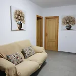 Apartamento Privado En Una Zona Tranquila Y Proxima Al Aeropuerto Tf Norte Y A La Ciudad De San Cristobal De La Laguna .