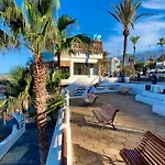 Beachfront Studio Las Americas