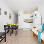 618 Light Accommodation El Chaparral