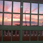 Apartamentos La Avenida Playa La Arena