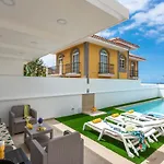 Luxury Holiday Villa Heated Pool