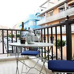 Los Angeles 3 Bed Apartment With Pool