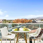 A31 Amazing 2 Bedroom With Terrace And Pool