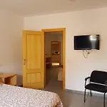 Apartamento Privado En Una Zona Tranquila Y Proxima Al Aeropuerto Tf Norte Y A La Ciudad De San Cristobal De La Laguna .