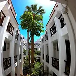 Parque Santiago I - 2 Bedroom - 1 Bathroom - Open Plan Living - Kitchen Area - Extra Large Balcony - First Floor Apartment