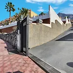 Apartment Enjoys Sea Views Tenerife South Island