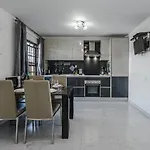 Amazing 3 Bedroom Apartment On The First Line Of The Best Las Americas Beach, Air Conditioner And Terrace Ocean View