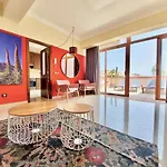 AROMAS Suites Apartments