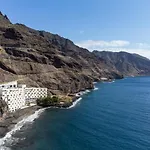 Home2Book Beach Front Las Gaviotas