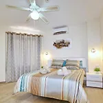 Apartment With Terrace On The Seafront In Playa Fanabe