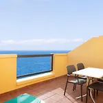 Live Faro Poris House