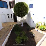 Las Tortugas 109