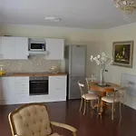 Villa Famosa 2