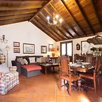 Live Casa Rural El Cango