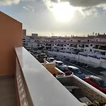 Comfortable Apartment Los Cristianos. Free Wifi.