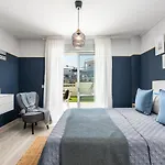 Explorer\'S Beach Apartment