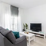 Homeforguest Amplio Apartamento En El Centro De Santa Cruz