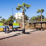 Home2Book Comfy Beachfront Radazul
