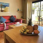 Walk To Golf Heated Pool Apartment