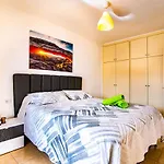 Lovely 1-Bedroom Apartment Whit Pool