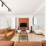 1327 La Quinta Heights