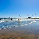 Surfers Lodge