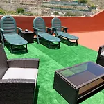 Naomi\'S House