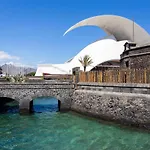 Home2Book Charming Center Apartment Santa Cruz
