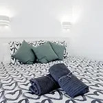 Holiday Studio With Pool