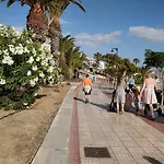 Renovated Flat With Balcony Near Las Vistas Beach
