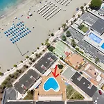 Close To Playa Las Vistas With Pool And Parking